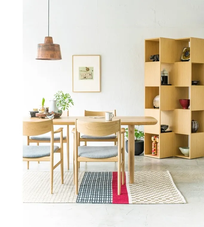 Bộ bàn ăn 6 ghế Kamuy màu gỗ tự nhiên, thiết kế đơn giản, mộc mạc