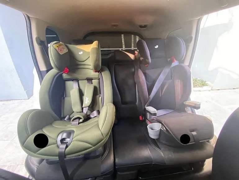 Phụ huynh lúng túng với quy định ghế trẻ em trên xe ô tô 5 chỗ