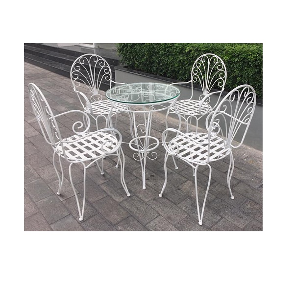 Bộ Bàn Ghế Sân Vườn Giá Rẻ: Lựa Chọn Thông Minh Cho Không Gian Ngoài Trời