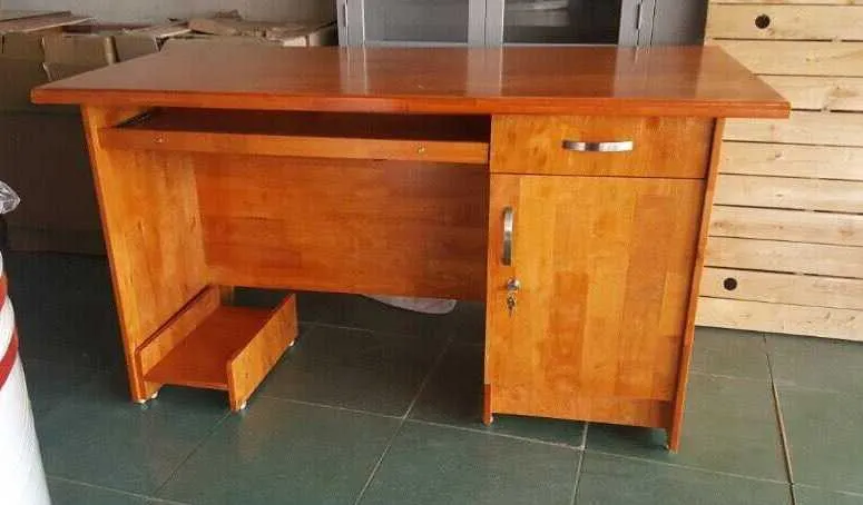 Các tùy chọn màu sắc đa dạng của bàn máy tính gỗ tự nhiên, dễ dàng phối hợp nội thất