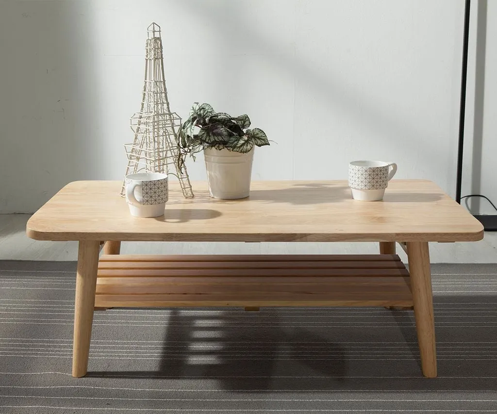 Bàn trà gỗ cao su 2 tầng với vân gỗ tự nhiên đẹp mắt, phù hợp phong cách hiện đại