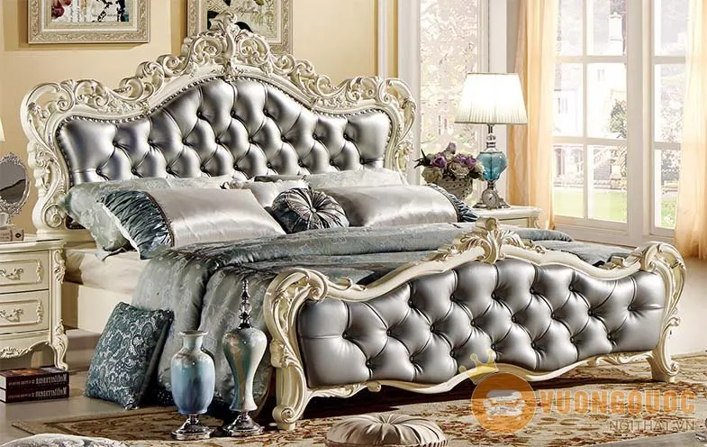 Chi tiết hoa văn chạm khắc CNC 3D trên khung giường, thể hiện phong cách tân cổ điển Châu Âu