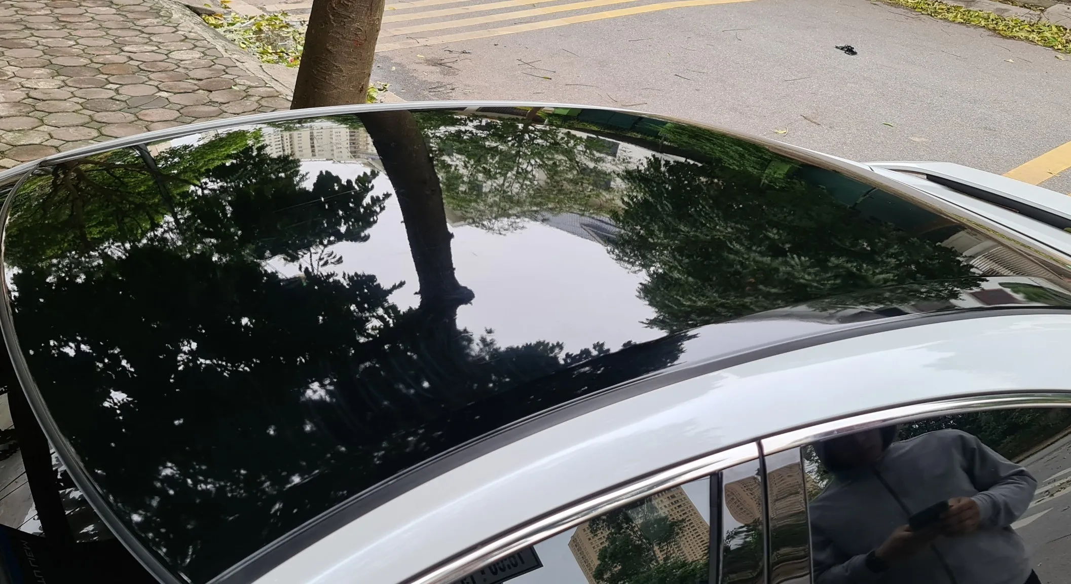 dán nóc đen cho xe ô tô gần nhất