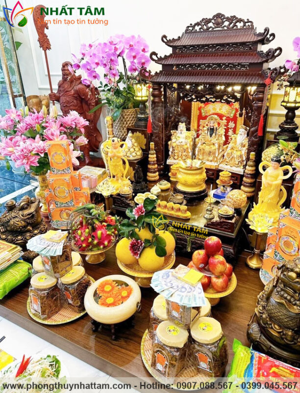 Bàn Cúng Ông Địa Thần Tài: Bí Quyết Chọn Lựa, Trang Trí Và Phong Thủy Hoàn Hảo