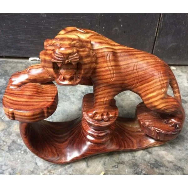 tượng gỗ trắc