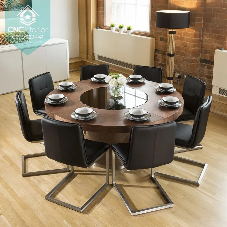 Kính, kim loại và da là những chất liệu giúp mẫu bàn ăn hiện đại và sang trọng hơn