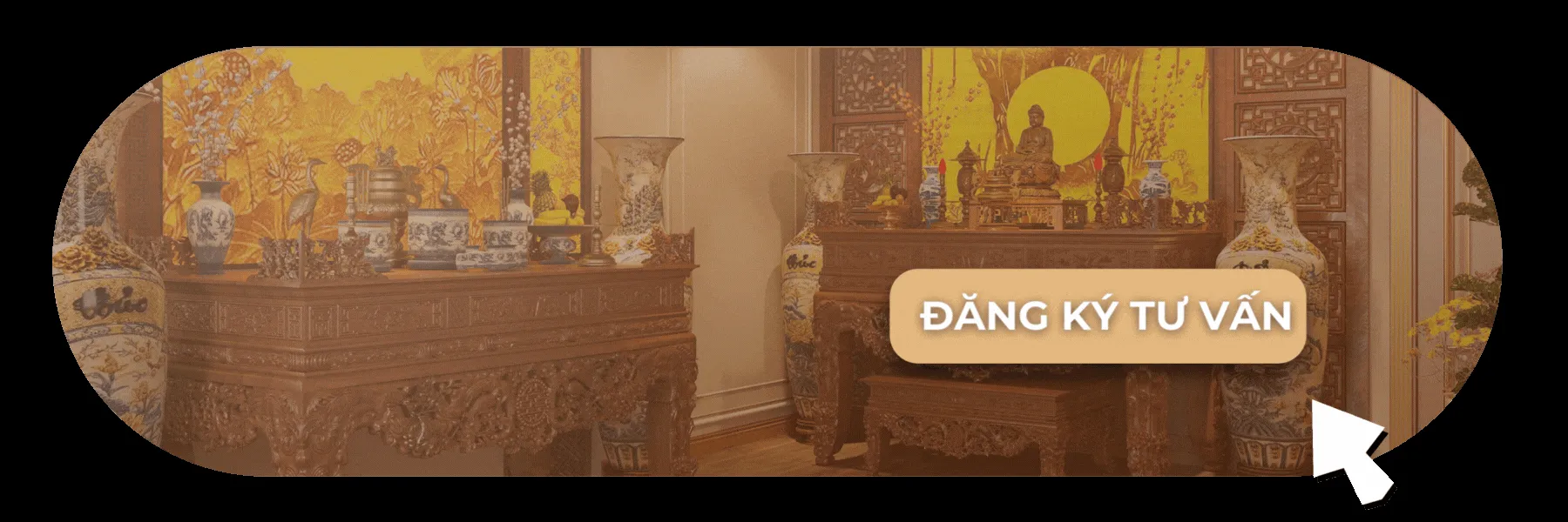 Hình ảnh người đang liên hệ tư vấn qua điện thoại