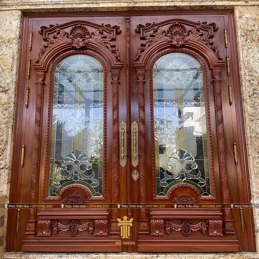 Mẫu cửa gỗ 2 cánh đẹp cho không gian biệt thự