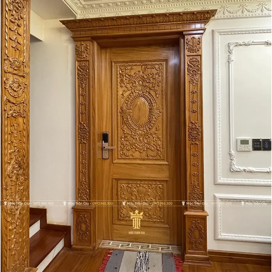 Mẫu thiết kế cửa phòng gỗ tân cổ điển sang trọng cho không gian nội thất