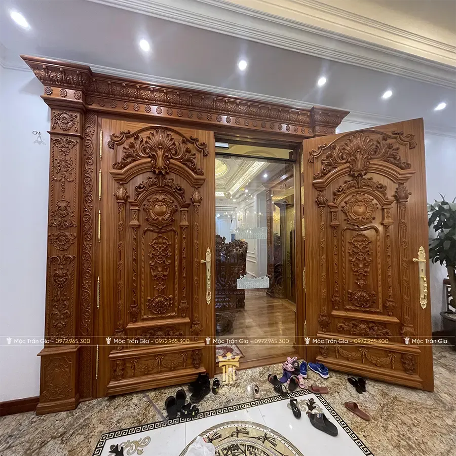 Mẫu thiết kế cửa gỗ đại sảnh sang trọng bậc nhất