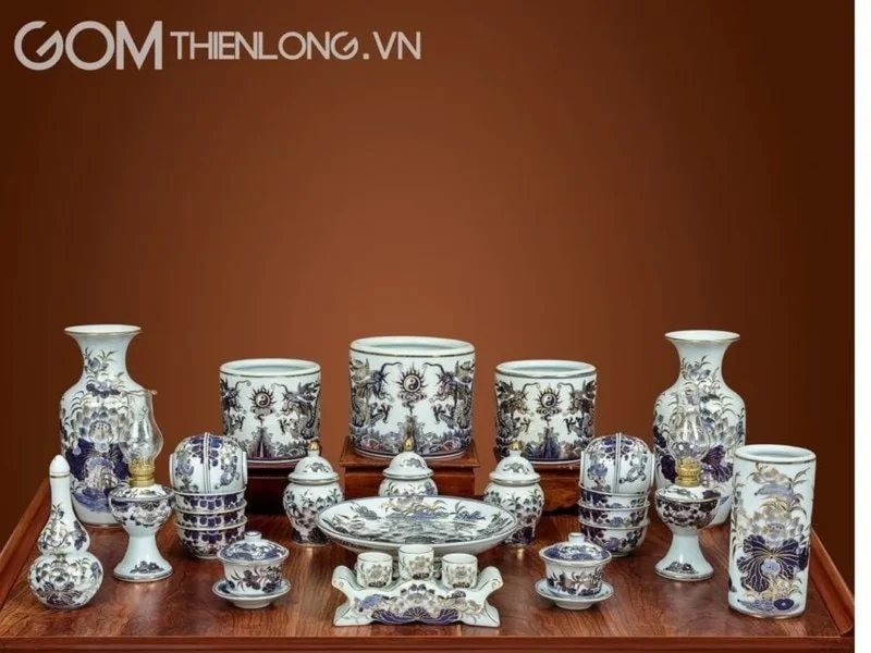 Ảnh minh họa quy cách sắp xếp mâm cỗ và bát cơm cúng giỗ đúng phong tục