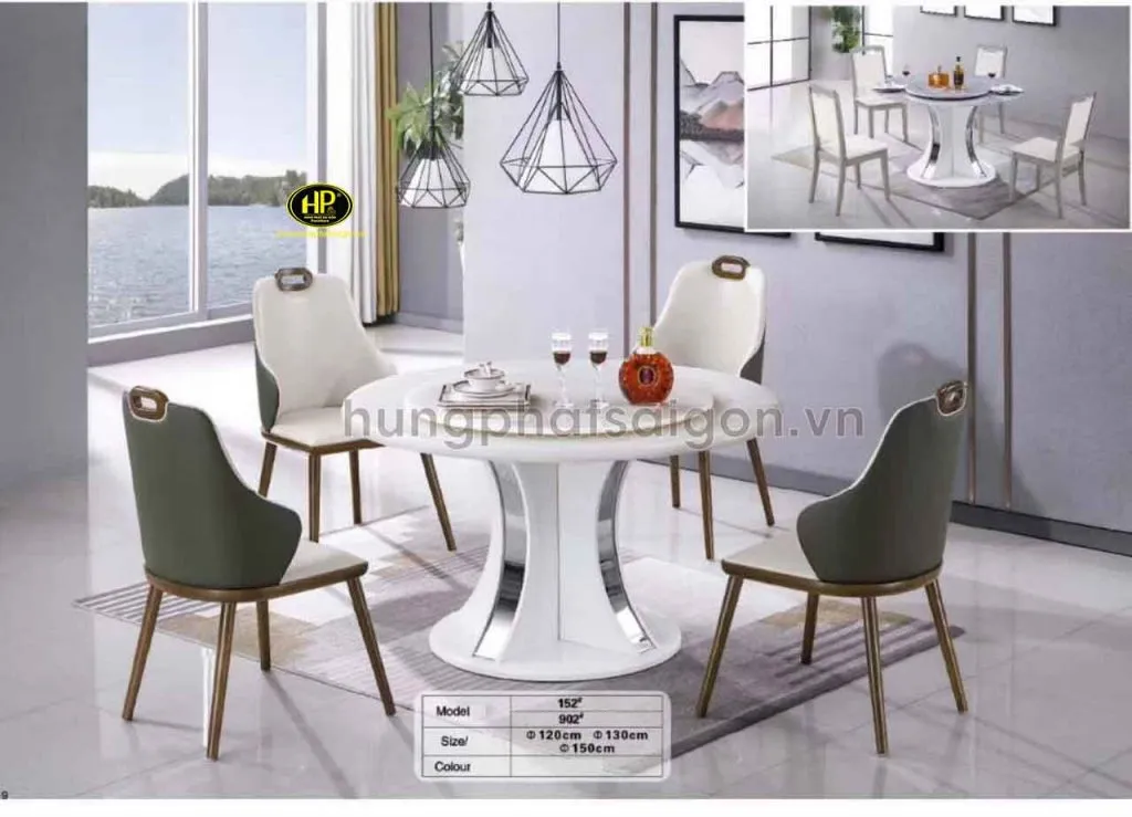 Ánh sáng vàng ấm áp tạo không gian dùng bữa lãng mạn và gần gũi