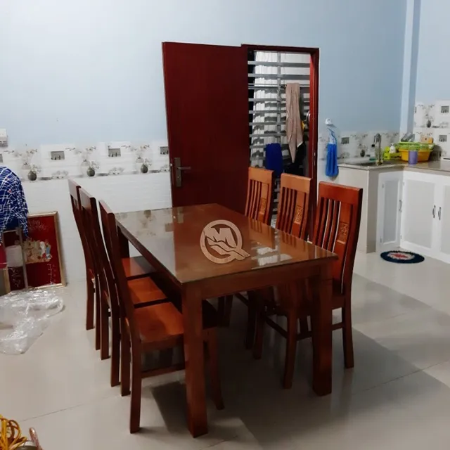 Bàn ăn gỗ tự nhiên đẹp