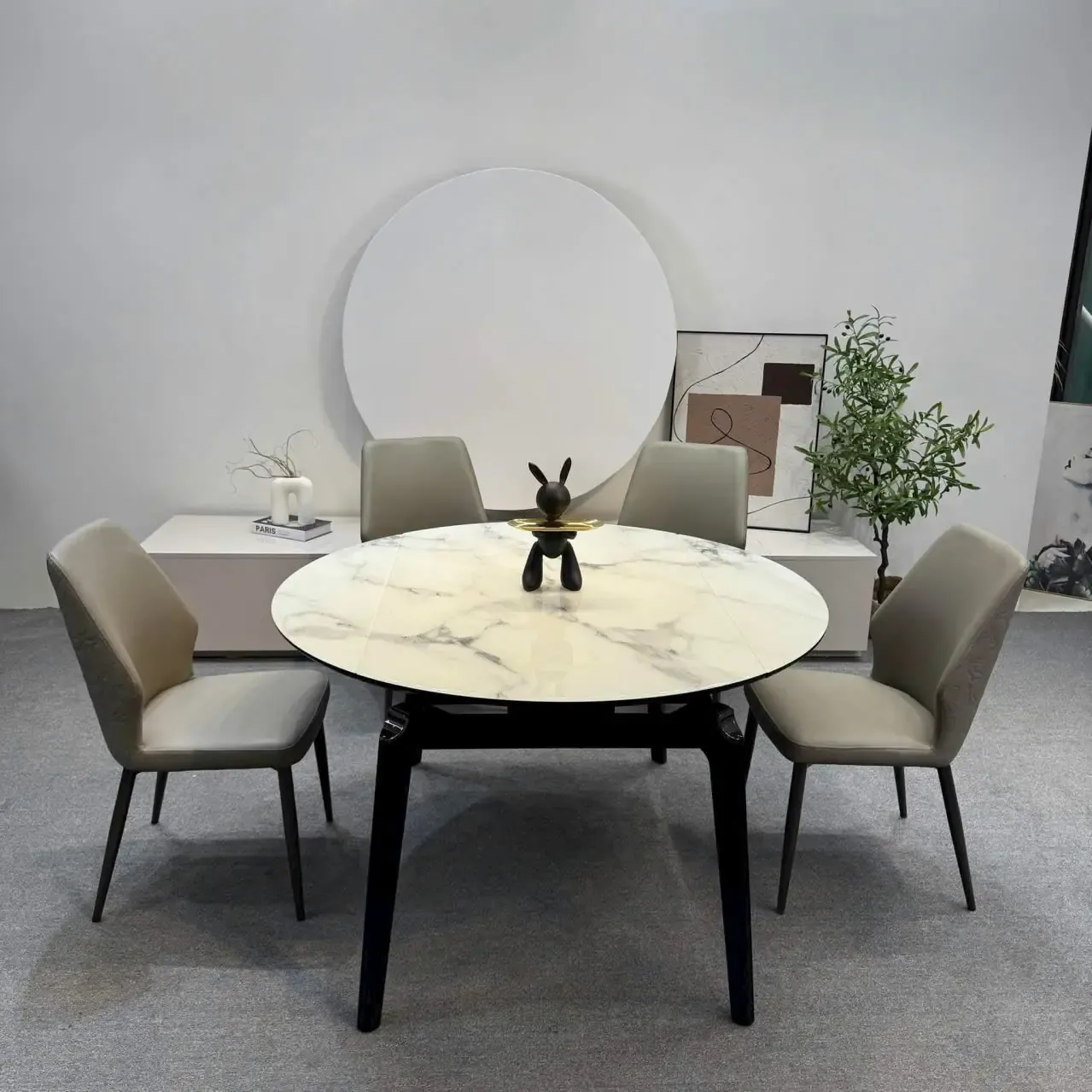 Bàn ăn tròn thông minh gấp mở linh hoạt phù hợp không gian nhỏ