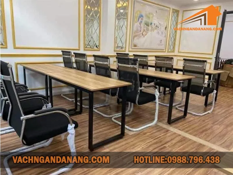 Bàn chữ U Đà Nẵng thiết kế theo dạng modun dễ dàng tháo lắp