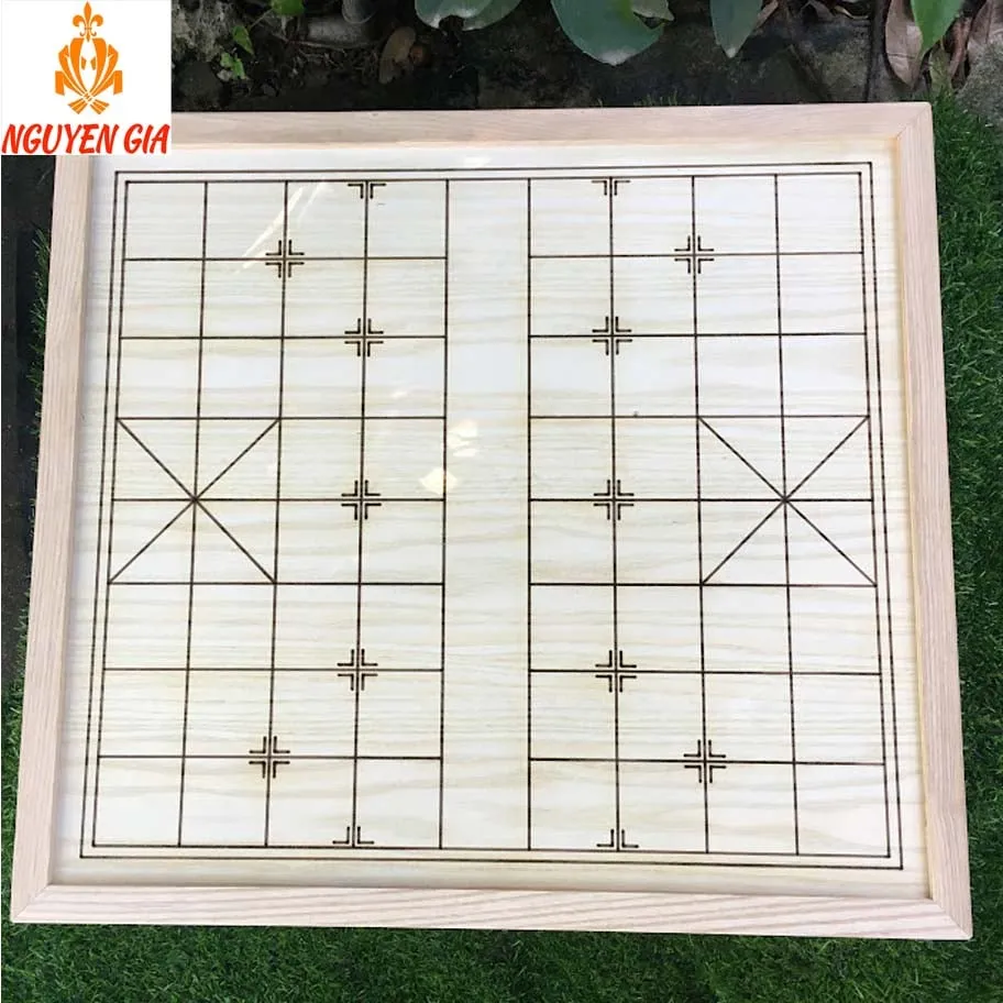 Sản phẩm bàn cờ tướng gỗ sồi với đường nét tinh xảo và sang trọng