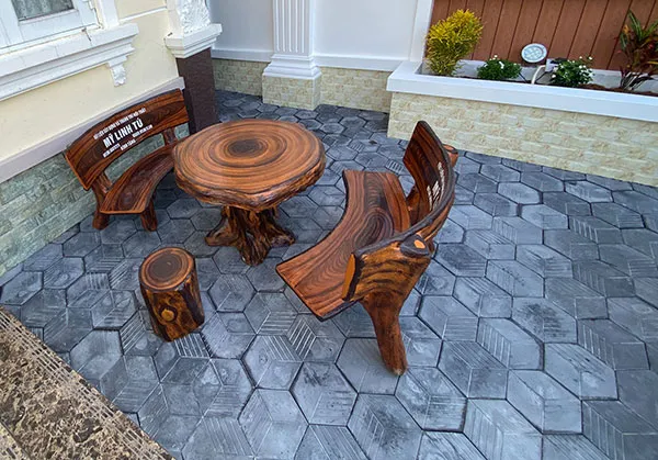 Đa dạng các mẫu mã bàn ghế đá giả gỗ với màu sắc vân gỗ tự nhiên bắt mắt