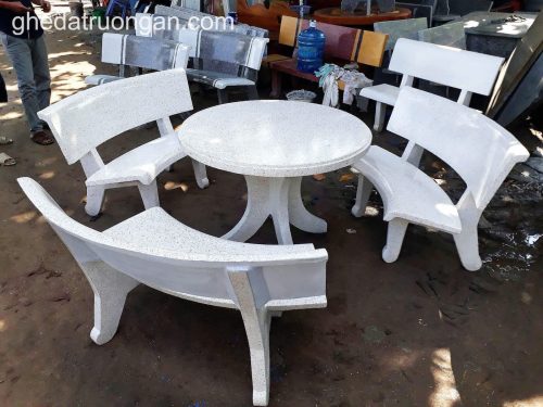 Bộ Bàn Ghế Đá Ngoài Trời: 6 Lựa Chọn Bền Đẹp, Nâng Tầm Sân Vườn