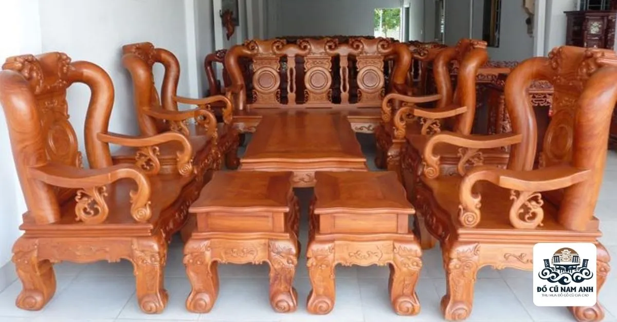 Mẫu bàn ghế gỗ tự nhiên khác để so sánh chất liệu