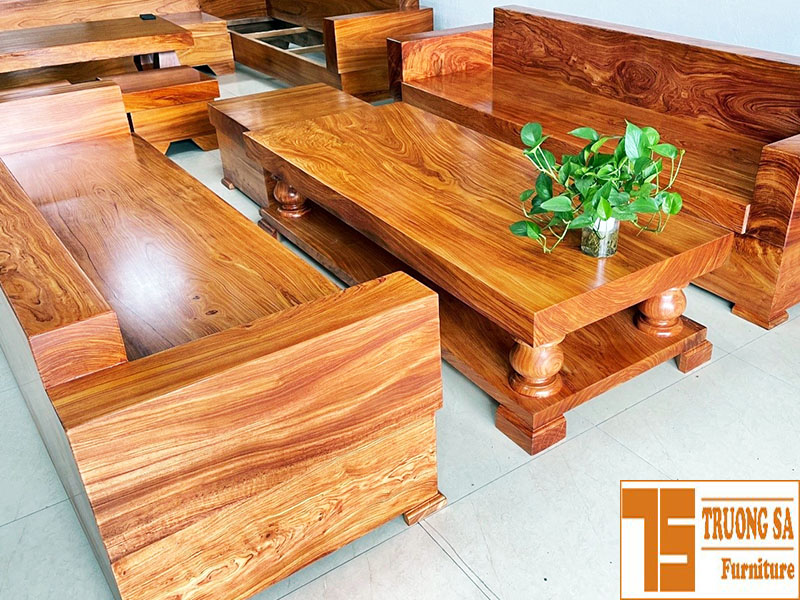 Bàn Gỗ Nguyên Khối Giá Rẻ: Hướng Dẫn Mua Chi Tiết Và 5 Loại Gỗ Tốt Nhất 2024