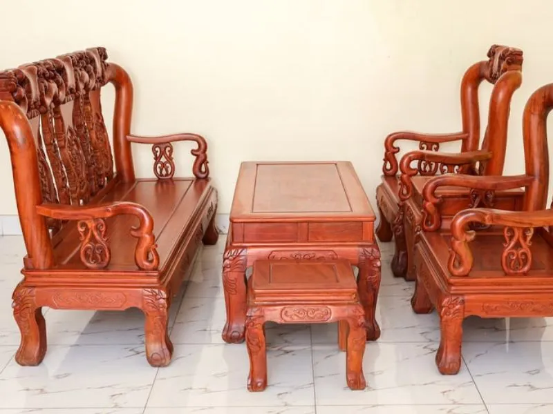 Bộ bàn ghế gỗ gõ đỏ tay 12 chạm khắc hoa văn tinh tế