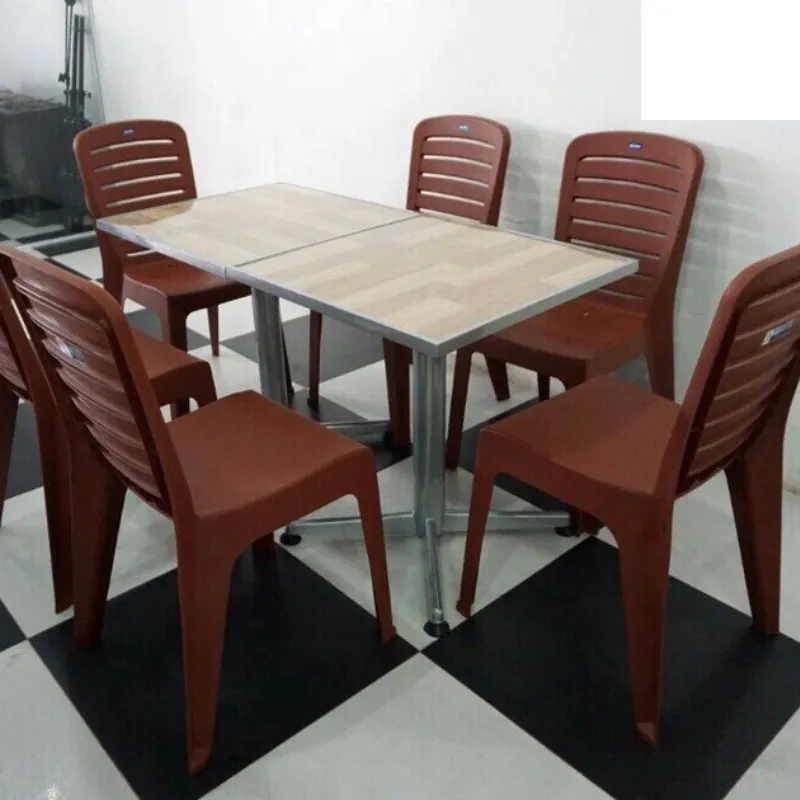 Bàn ghế nhựa quán ăn với mức giá phải chăng