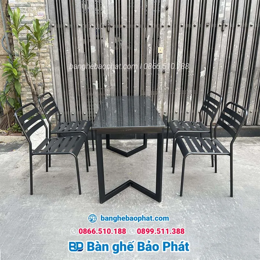 Thanh lý bàn ghế sắt cà phê sân vườn đẹp giá rẻ