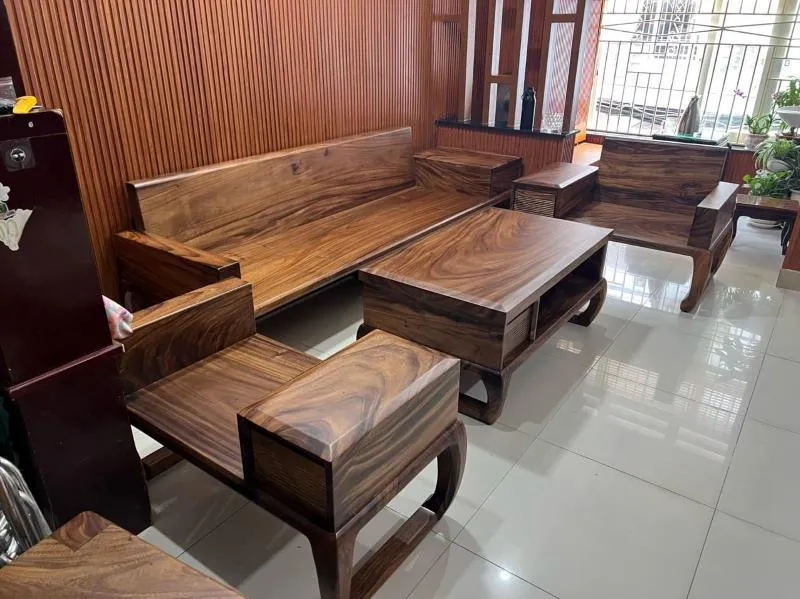 Bộ sofa và bàn trà gỗ me tây nguyên khối