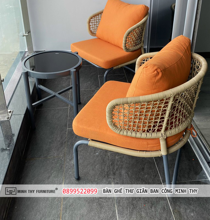 Ghế Ngồi Ban Công Chung Cư: Bí Quyết Chọn Lựa Hoàn Hảo Cho Không Gian Thư Giãn