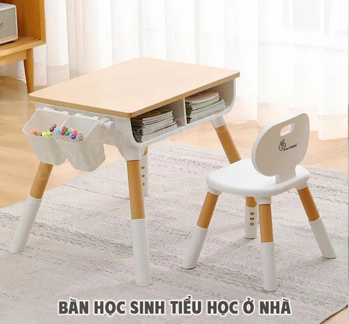 Bàn học gỗ công nghiệp hiện đại với màu sắc hài hòa