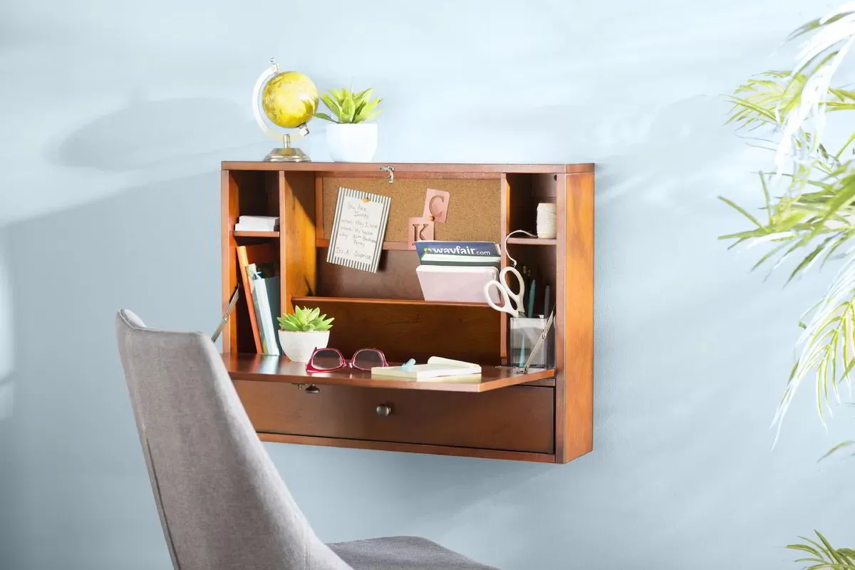 mẫu bàn học treo tường gấp gọn thông minh