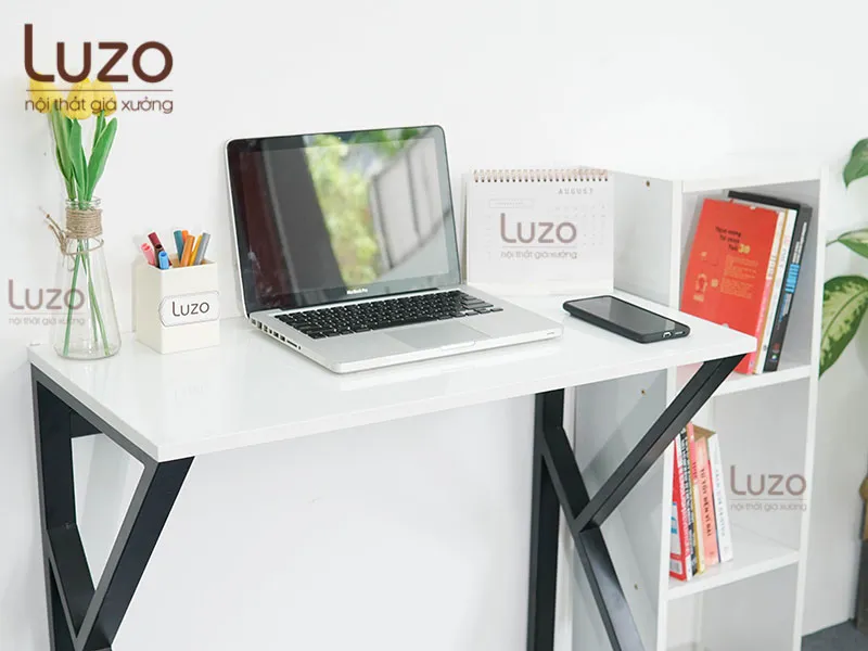 Mẫu bàn học cho học sinh cấp 2 màu trắng 80cm thiết kế tối giản và hiện đại