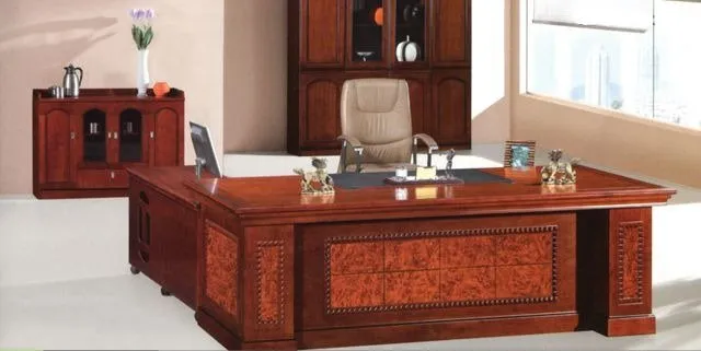 Bàn làm việc gỗ tự nhiên chạm khắc tinh xảo phong cách cổ điển