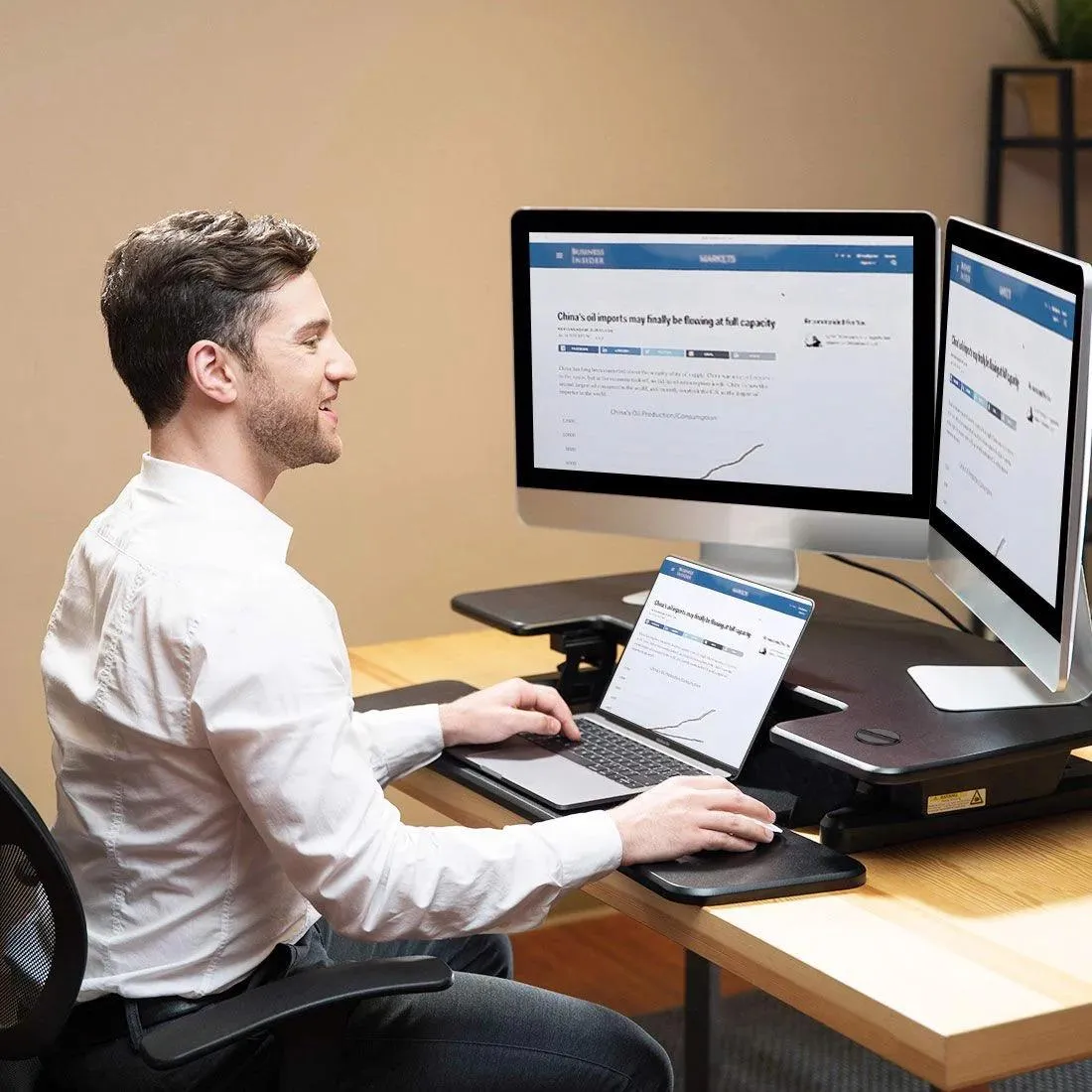 Bàn làm việc thông minh BTM07 sở hữu khung chân thép carbon chắc chắn