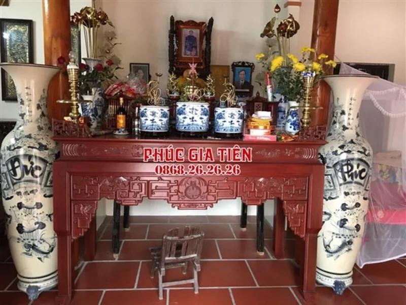 bàn thờ có 1 bát hương có được không với bát hương Bát Tràng