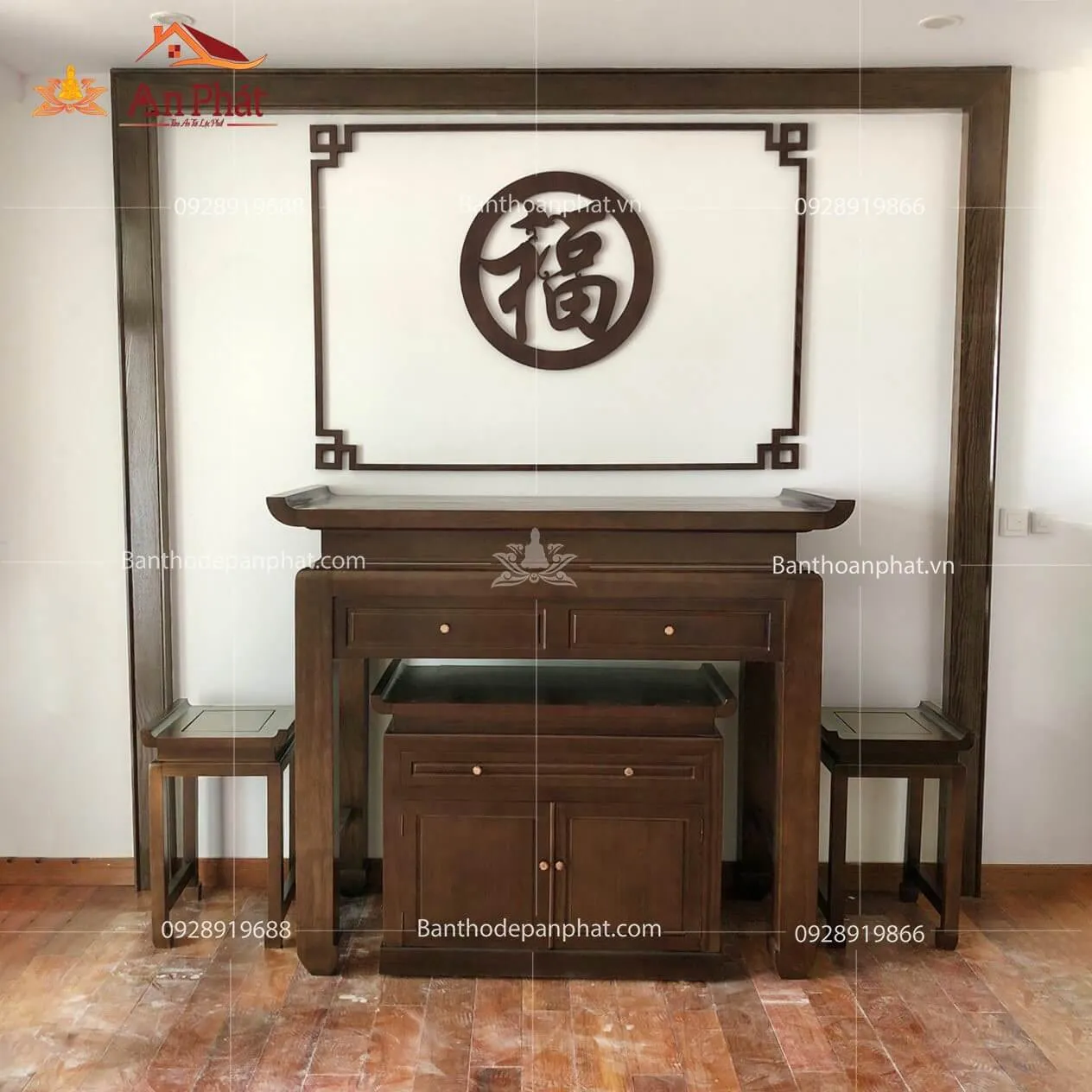 Bàn thờ đứng hiện đại gỗ Gụ cao cấp, thiết kế mặt bàn phẳng, tinh giản