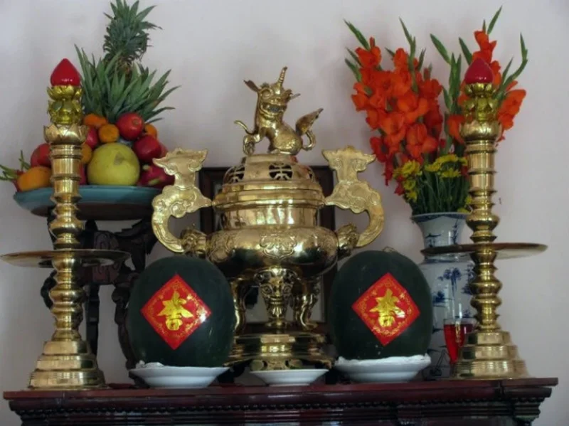 Bàn thờ ông bà tổ tiên ngày Tết bàn thờ ông bà tổ tiên ngày Tết trong gia đình Việt
