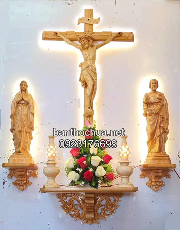 Bàn thờ Thiên Chúa đẹp với chất liệu trang nghiêm cho gia đình