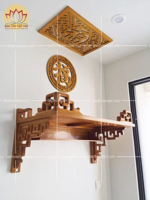 Mẫu bàn thờ gỗ treo tường thiết kế hiện đại phù hợp cho chung cư