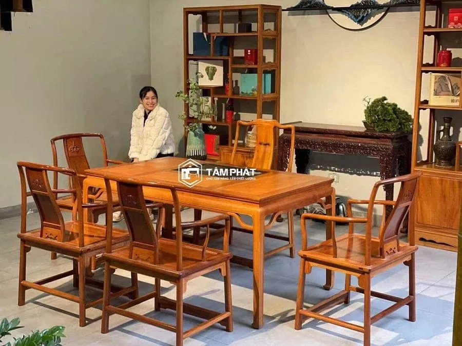 Bộ bàn trà và ghế kiểu Minh, phù hợp với không gian phòng trà