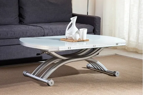 Bàn trà kết hợp bàn ăn với thiết kế đơn giản, nhỏ gọn