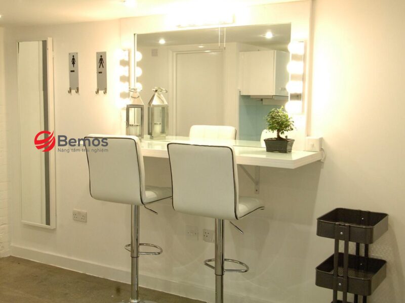 Bàn Trang Điểm Chuyên Nghiệp Đèn Led: Hướng Dẫn Chi Tiết Lựa Chọn Và Các Mẫu Studio Đẳng Cấp