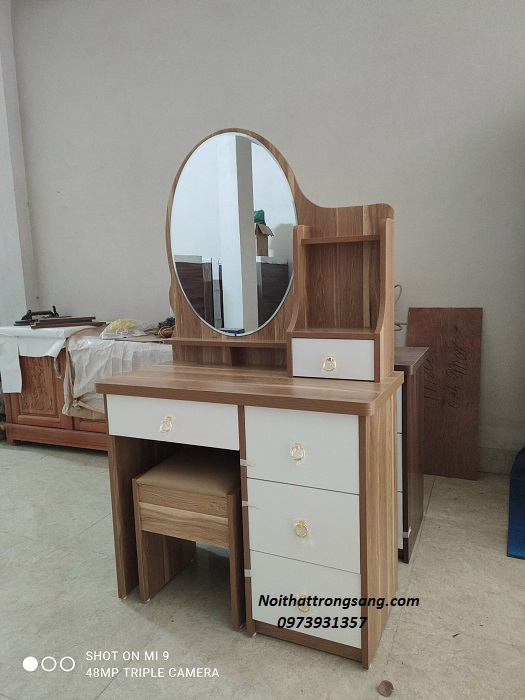 Những Mẫu Bàn Trang Điểm Gỗ Công Nghiệp Hiện Đại Đẹp Và Tiện Nghi Nhất