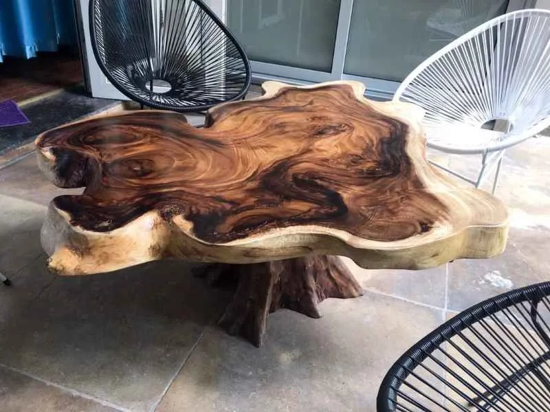 Bàn tròn gỗ cho quán cafe