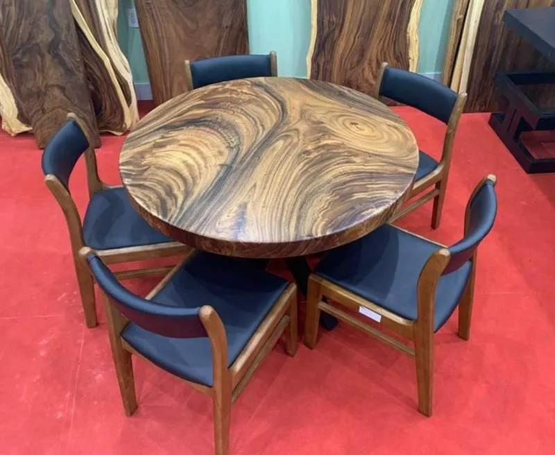 Bàn tròn gỗ kết hợp ghế nệm đẹp