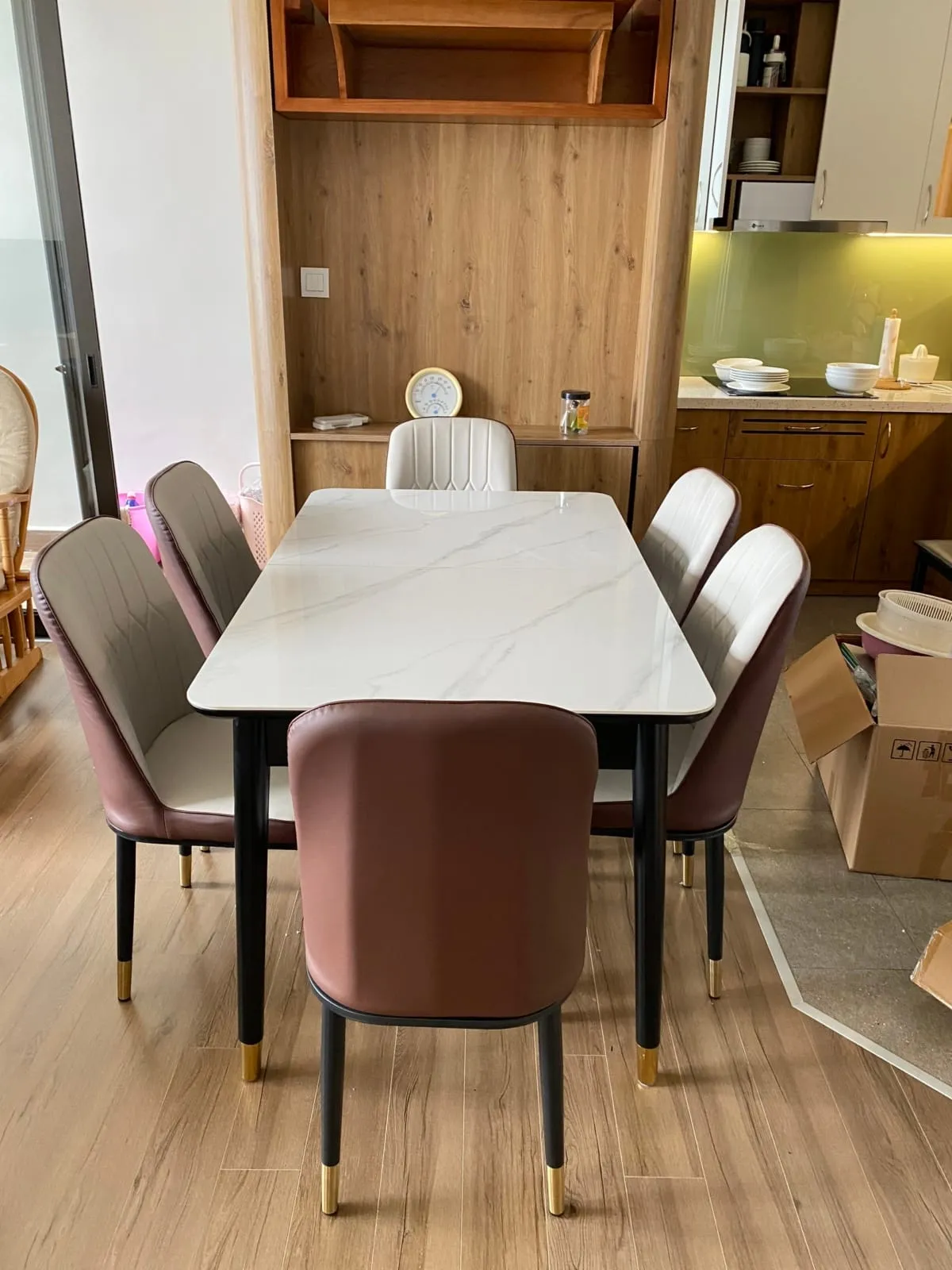 Tổng quan bộ bàn ăn thông minh mặt đá ceramic 4 ghế gập gọn