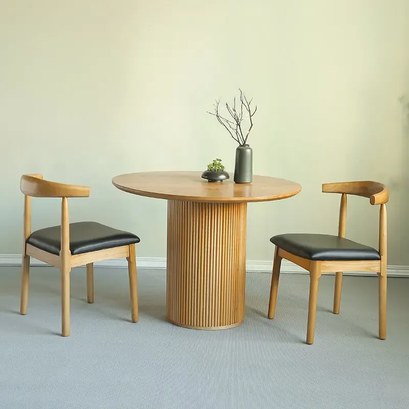 Bộ bàn ghế gỗ hiện đại 4 ghế tròn chất liệu gỗ tự nhiên màu nâu sang trọng