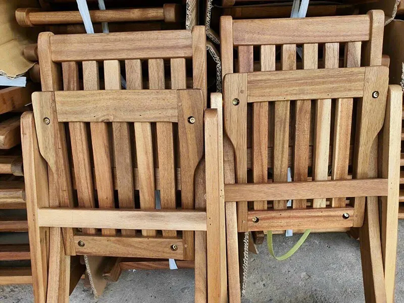 Bộ bàn ghế cafe gỗ xếp gọn, phù hợp với mọi không gian nhỏ xinh GC563