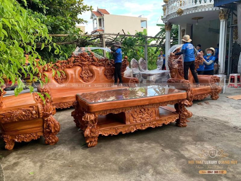 Mẫu Bàn Ghế Gỗ Phòng Khách: Phân Tích Chuyên Sâu Xu Hướng Và Vật Liệu 2025