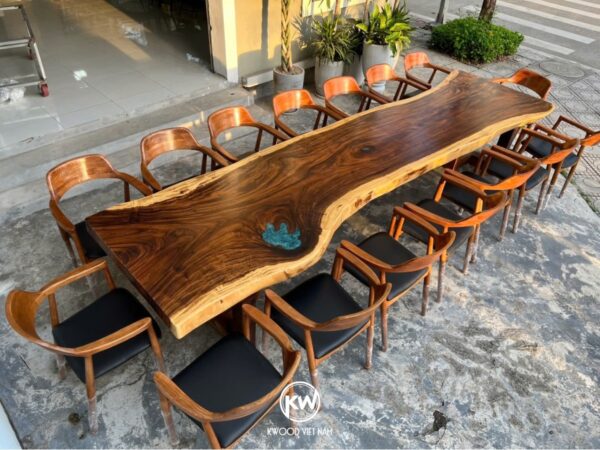 5 Điều Cần Biết Về Bộ Bàn Ghế Gỗ Nguyên Khối Cao Cấp 2026
